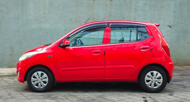 Second-hand 2011 Hyundai i10 Asta Sunroof AT for sale in Mumbai-4