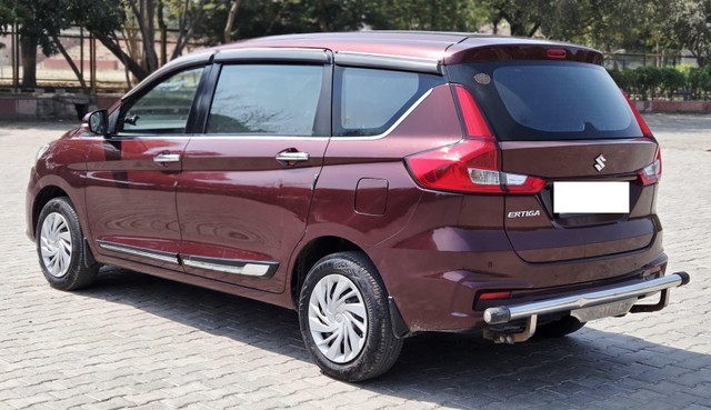 Second-hand 2021 Maruti Suzuki Ertiga CNG VXI for sale in New Delhi-3