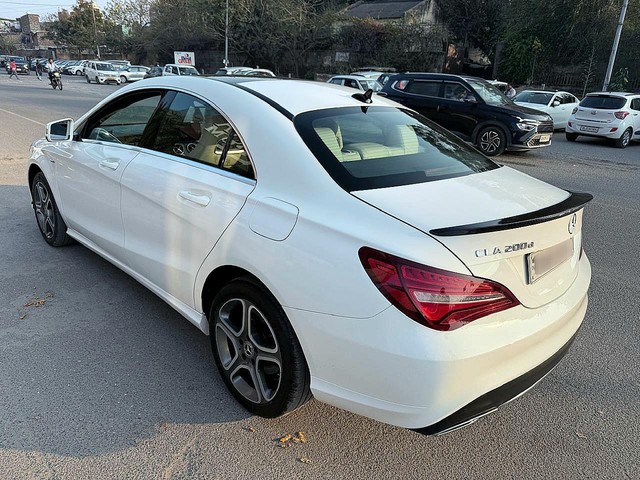 Second-hand 2020 Mercedes-Benz CLA Urban Sport 200d for sale in New Delhi-3