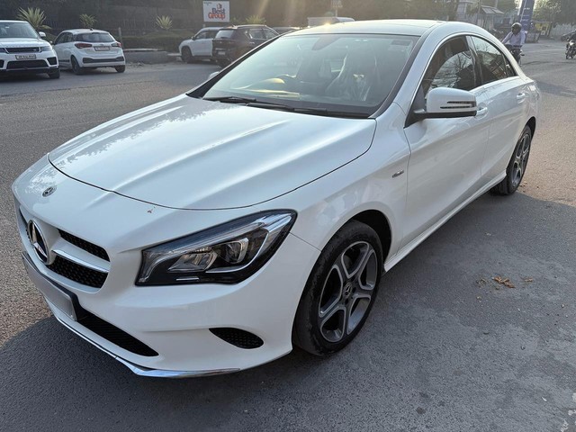 Second-hand 2020 Mercedes-Benz CLA Urban Sport 200d for sale in New Delhi-2