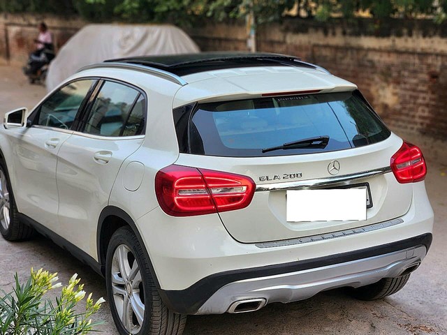 Second-hand 2016 Mercedes-Benz GLA Class 200 for sale in New Delhi-7