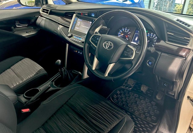 Second-hand 2017 Toyota Innova Crysta 2.7 VX MT BSIV for sale in Gurgaon-18