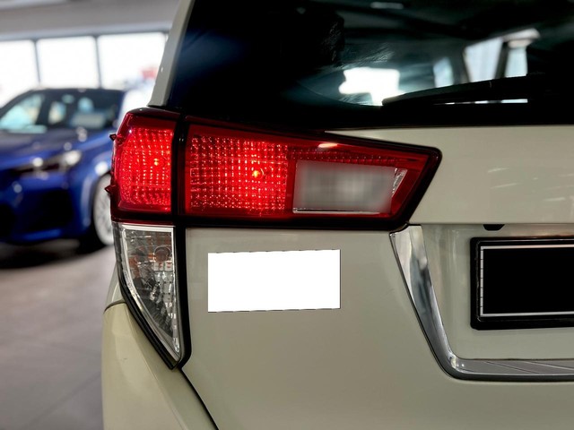 Second-hand 2017 Toyota Innova Crysta 2.7 VX MT BSIV for sale in Gurgaon-7