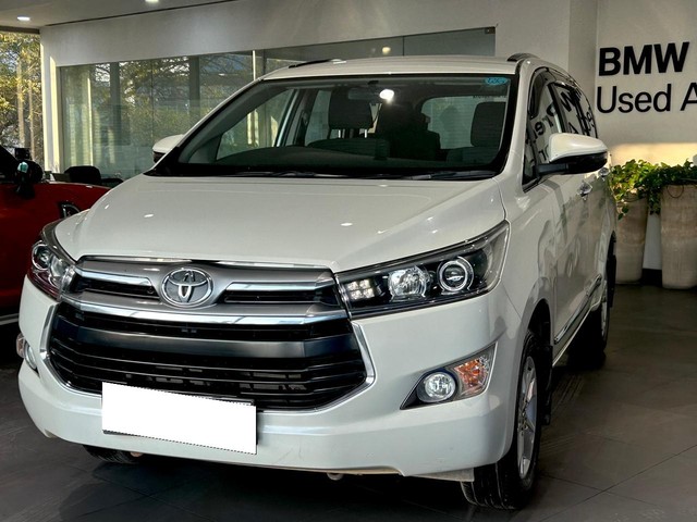 Second-hand 2017 Toyota Innova Crysta 2.7 VX MT BSIV for sale in Gurgaon-3