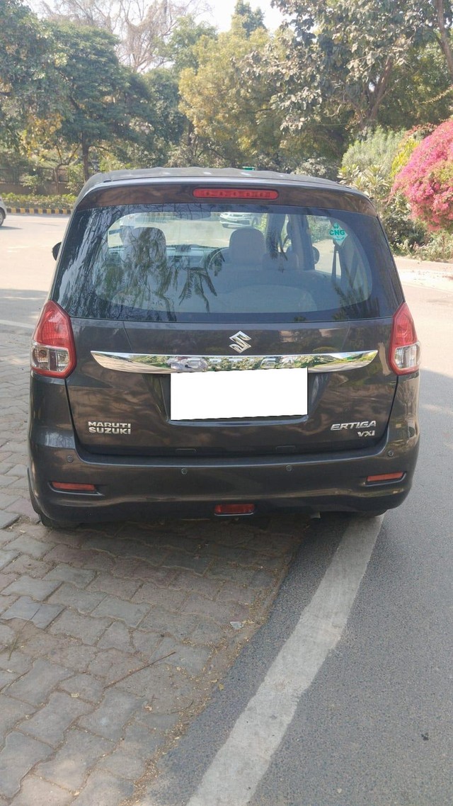 Second-hand 2015 Maruti Suzuki Ertiga VXI for sale in New Delhi-3
