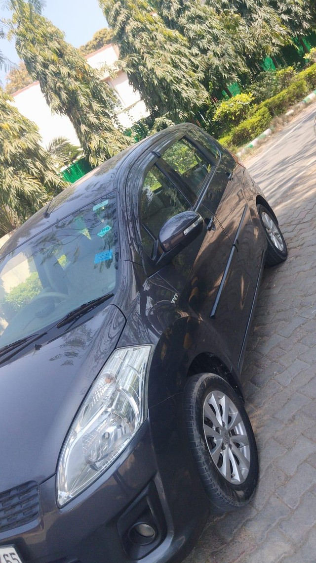 Second-hand 2015 Maruti Suzuki Ertiga VXI for sale in New Delhi-7