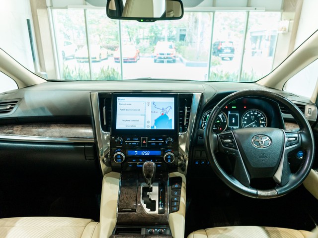 Toyota Vellfire Executive Lounge BSVI Second-hand 2022 Toyota Vellfire Executive Lounge BSVI for sale in Kolkata-15