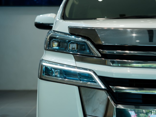 Toyota Vellfire Executive Lounge BSVI Second-hand 2022 Toyota Vellfire Executive Lounge BSVI for sale in Kolkata-22