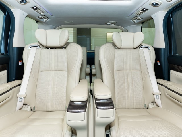 Toyota Vellfire Executive Lounge BSVI Second-hand 2022 Toyota Vellfire Executive Lounge BSVI for sale in Kolkata-14