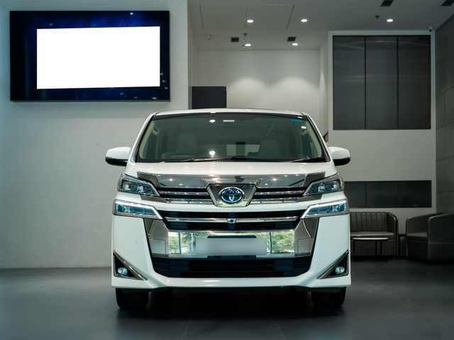 Toyota Vellfire Executive Lounge BSVI Second-hand 2022 Toyota Vellfire Executive Lounge BSVI for sale in Kolkata-4