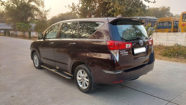 Second-hand 2016 Toyota Innova Crysta 2.8 GX AT BSIV for sale in Hyderabad-3