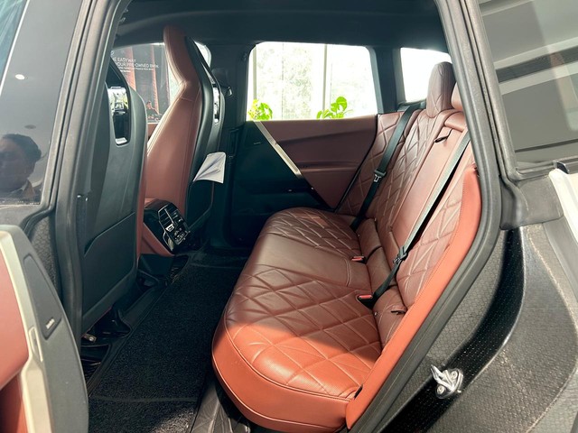 Second-hand 2022 BMW iX xDrive40 for sale in Gurgaon-16