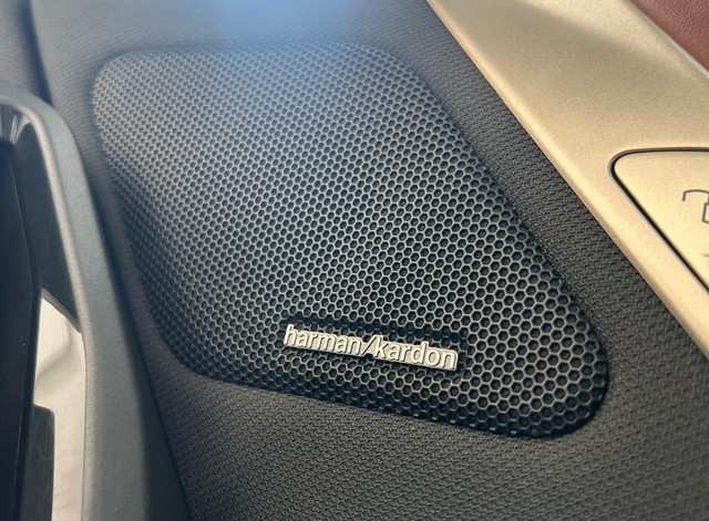 Second-hand 2022 BMW iX xDrive40 for sale in Gurgaon-27