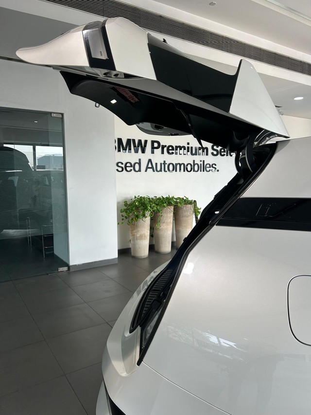 Second-hand 2022 BMW iX xDrive40 for sale in Gurgaon-29