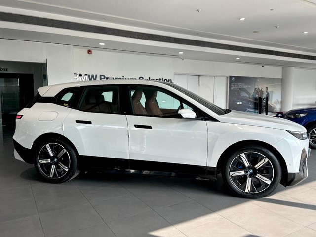 Second-hand 2022 BMW iX xDrive40 for sale in Gurgaon-1