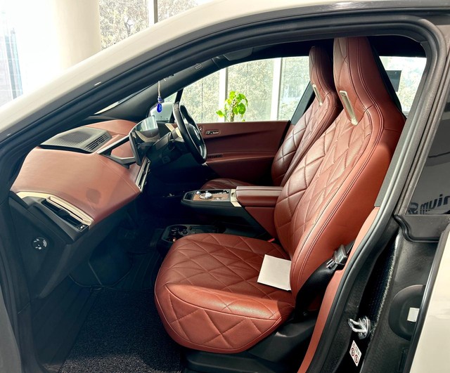 Second-hand 2022 BMW iX xDrive40 for sale in Gurgaon-13