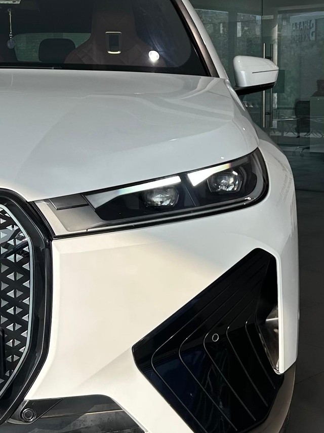 Second-hand 2022 BMW iX xDrive40 for sale in Gurgaon-31