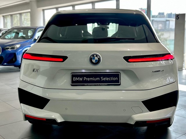 Second-hand 2022 BMW iX xDrive40 for sale in Gurgaon-8