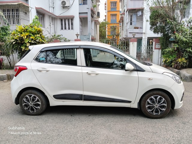 Second-hand 2015 Hyundai Grand i10 CRDi Magna for sale in Kolkata-1
