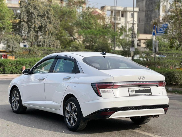 Second-hand 2023 Hyundai Verna SX for sale in New Delhi-5
