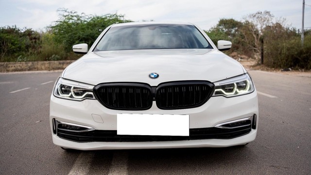 Second-hand 2019 BMW 5 Series 520d Luxury Line for sale in New Delhi-4