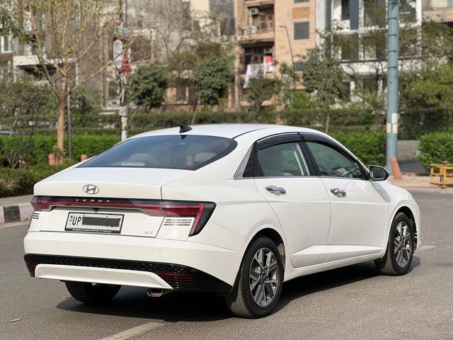 Second-hand 2023 Hyundai Verna SX for sale in New Delhi-6