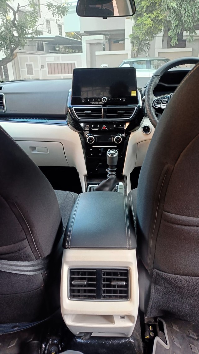 Mahindra XUV 3XO AX5 Diesel Second-hand 2025 Mahindra XUV 3XO AX5 Diesel for sale in Coimbatore-8