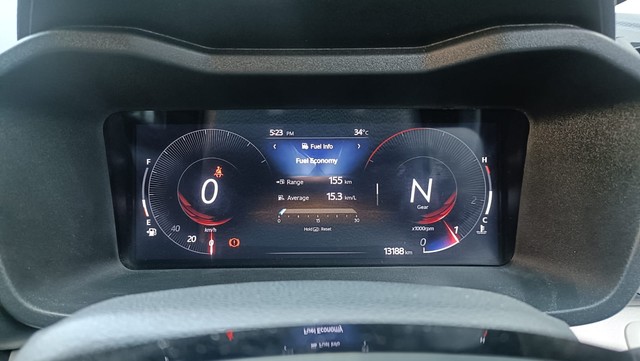 Mahindra XUV 3XO AX5 Diesel Second-hand 2025 Mahindra XUV 3XO AX5 Diesel for sale in Coimbatore-9