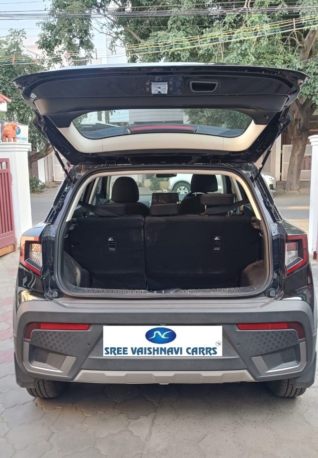 Mahindra XUV 3XO AX5 Diesel Second-hand 2025 Mahindra XUV 3XO AX5 Diesel for sale in Coimbatore-17