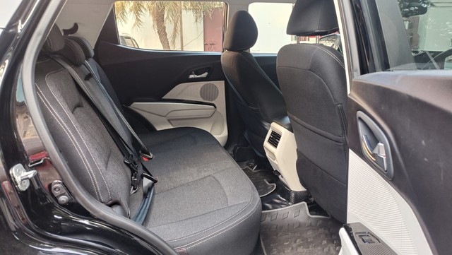 Mahindra XUV 3XO AX5 Diesel Second-hand 2025 Mahindra XUV 3XO AX5 Diesel for sale in Coimbatore-18