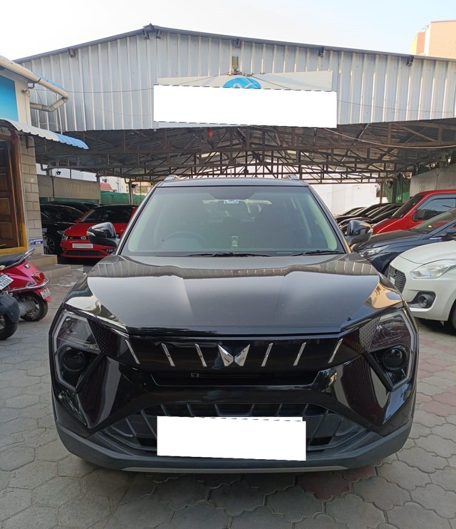 Mahindra XUV 3XO AX5 Diesel Second-hand 2025 Mahindra XUV 3XO AX5 Diesel for sale in Coimbatore-19