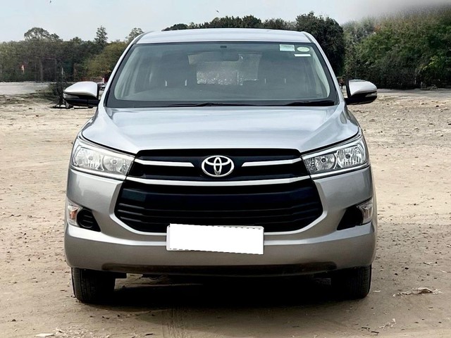 Toyota Innova Crysta 2.4 GX MT BSIV Second-hand 2017 Toyota Innova Crysta 2.4 GX MT BSIV for sale in New Delhi-0