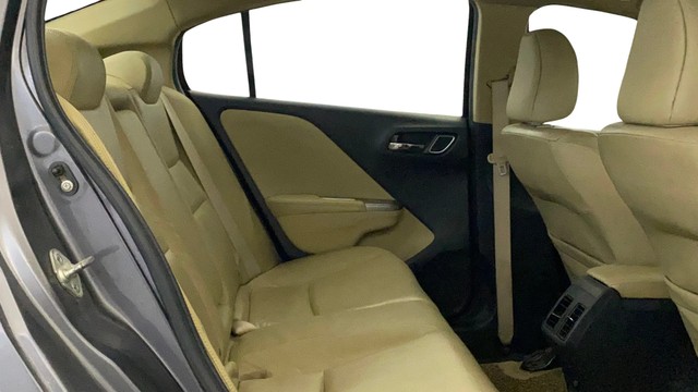 Second-hand 2018 Honda City i-VTEC CVT VX for sale in New Delhi-16