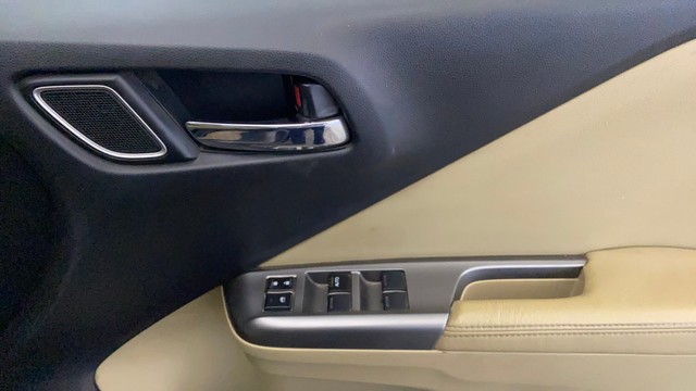 Second-hand 2018 Honda City i-VTEC CVT VX for sale in New Delhi-17