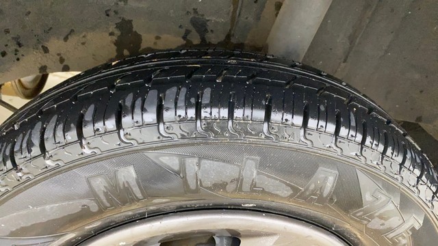 Second-hand 2018 Renault KWID 1.0 RXT for sale in Ahmedabad-31