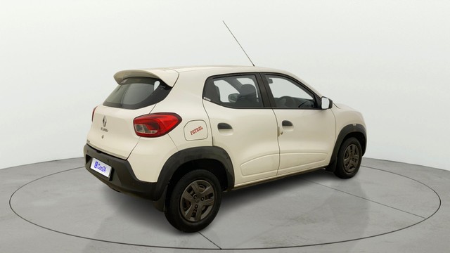 Second-hand 2018 Renault KWID 1.0 RXT for sale in Ahmedabad-2