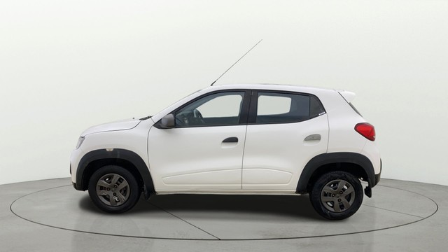 Second-hand 2018 Renault KWID 1.0 RXT for sale in Ahmedabad-5