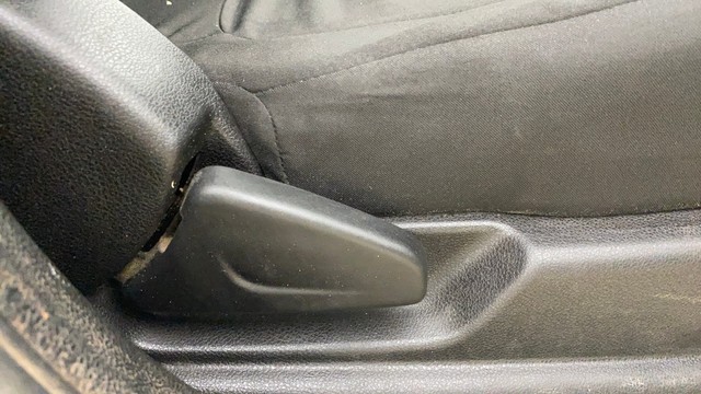 Second-hand 2018 Renault KWID 1.0 RXT for sale in Ahmedabad-18