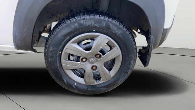 Second-hand 2018 Renault KWID 1.0 RXT for sale in Ahmedabad-26