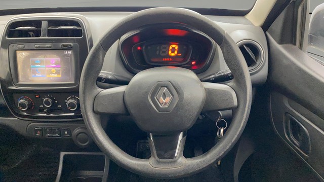 Second-hand 2018 Renault KWID 1.0 RXT for sale in Ahmedabad-12