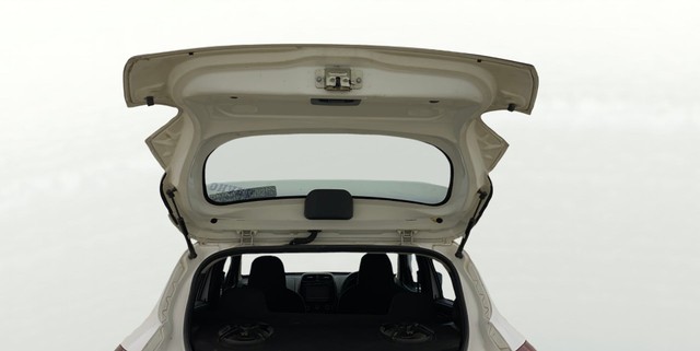 Second-hand 2018 Renault KWID 1.0 RXT for sale in Ahmedabad-20