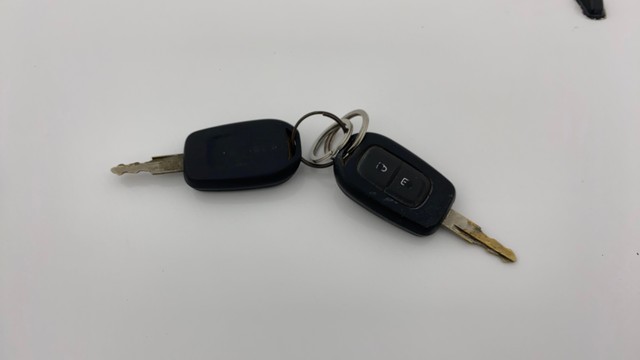 Second-hand 2018 Renault KWID 1.0 RXT for sale in Ahmedabad-21