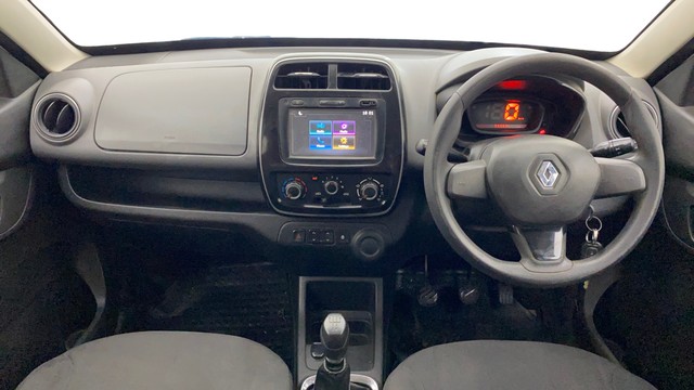 Second-hand 2018 Renault KWID 1.0 RXT for sale in Ahmedabad-10