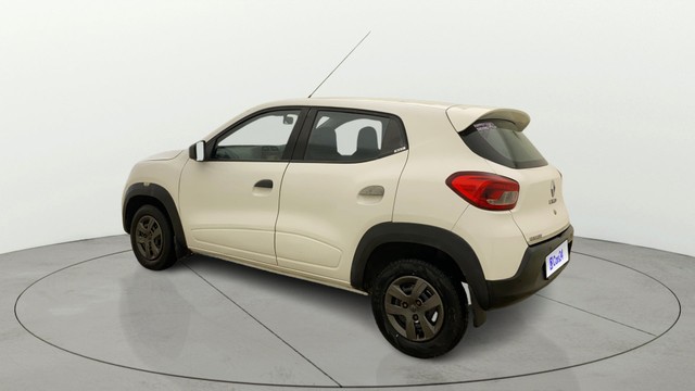 Second-hand 2018 Renault KWID 1.0 RXT for sale in Ahmedabad-4