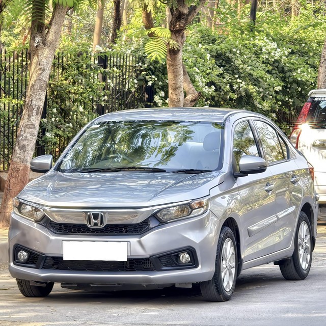 Second-hand 2018 Honda Amaze V CVT Diesel BSIV for sale in Mumbai-4