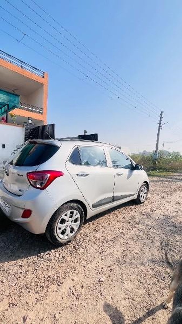 Hyundai Grand i10 CRDi Sportz Second-hand 2014 Hyundai Grand i10 CRDi Sportz for sale in Patiala-5