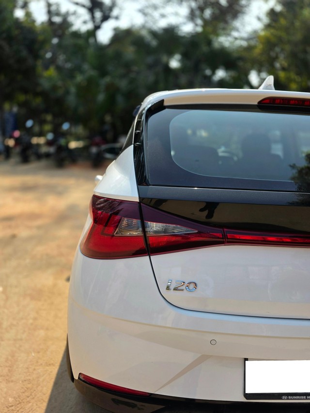 Second-hand 2023 Hyundai i20 Magna for sale in New Delhi-21