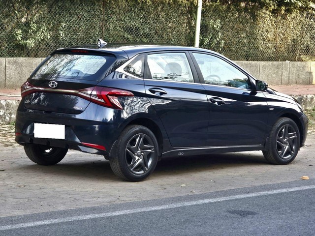 Second-hand 2021 Hyundai i20 Sportz IVT BSVI for sale in New Delhi-2