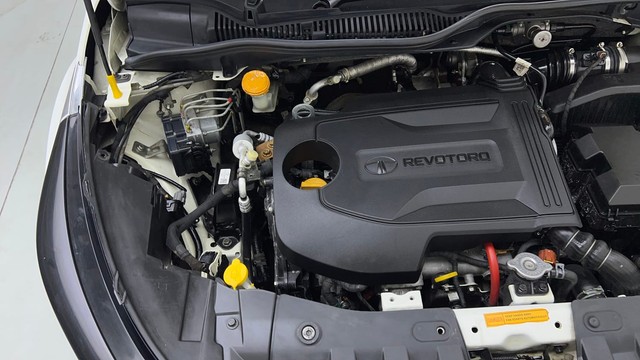 Second-hand 2021 Tata Altroz XZ Diesel for sale in New Delhi-36