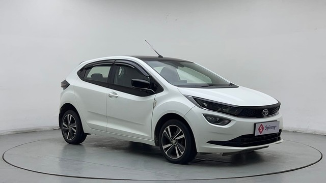 Second-hand 2021 Tata Altroz XZ Diesel for sale in New Delhi-1